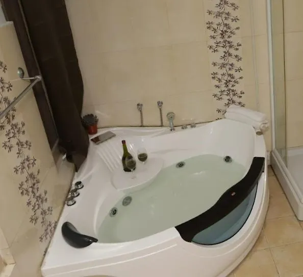 8 Peaks Serviced Apartments Κατμαντού